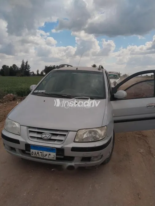 هيونداي ماتريكس 2003 فضي مستعملة للبيع - 1