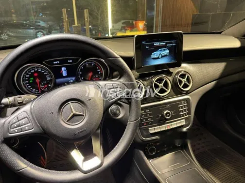 مرسيدس GLA 200 2020 رمادي مستعملة للبيع - 2