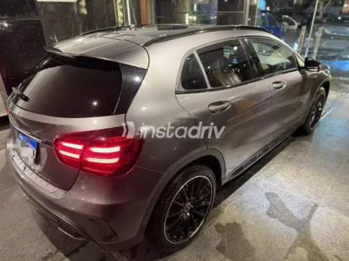 مرسيدس GLA 200 2020 رمادي مستعملة للبيع - 7