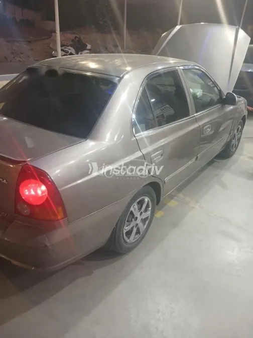 Hyundai Verna 2017 White Used for Sale - 5