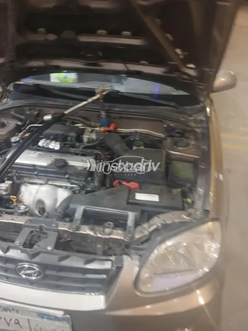 Hyundai Verna 2017 White Used for Sale - 7