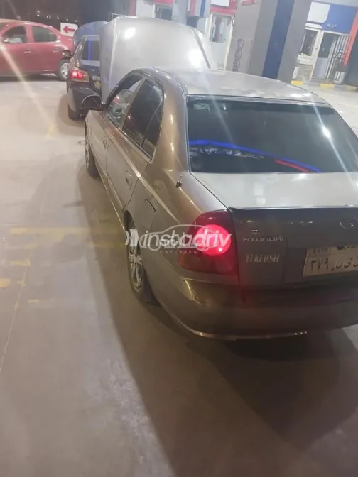 Hyundai Verna 2017 White Used for Sale - 9