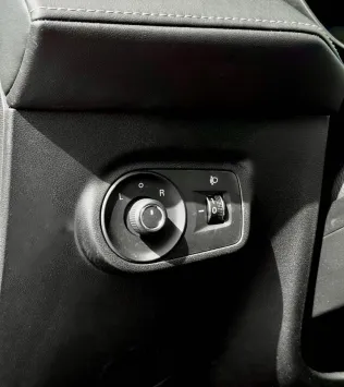 ام جى ZS 2026 أبيض مستعملة للبيع