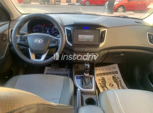 هيونداي كريتا 2017 أبيض مستعملة للبيع - 2