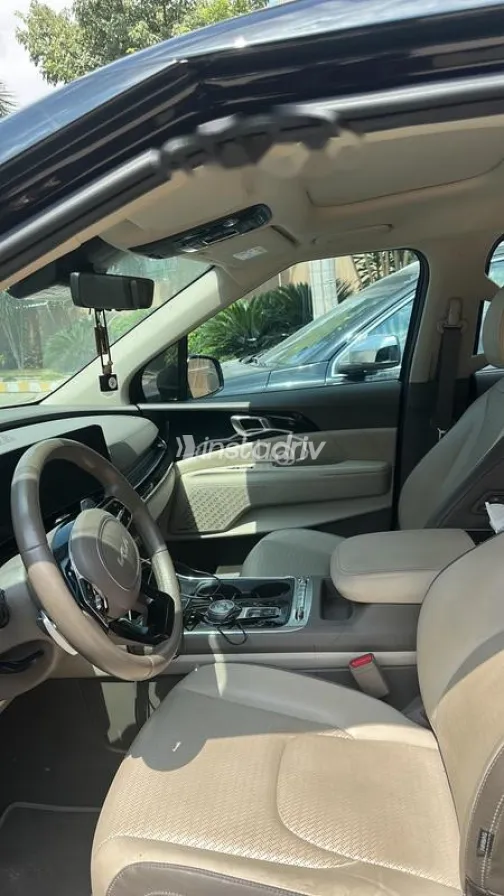 كيا كارنفال 2024 أسود مستعملة للبيع - 7