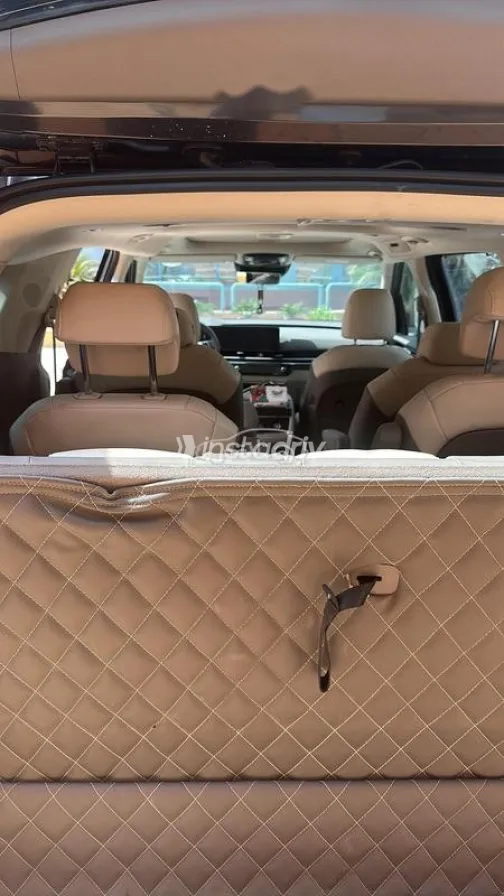 كيا كارنفال 2024 أسود مستعملة للبيع - 8