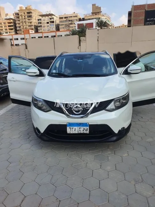 Nissan Qashqai 2016 White Used for Sale - 1
