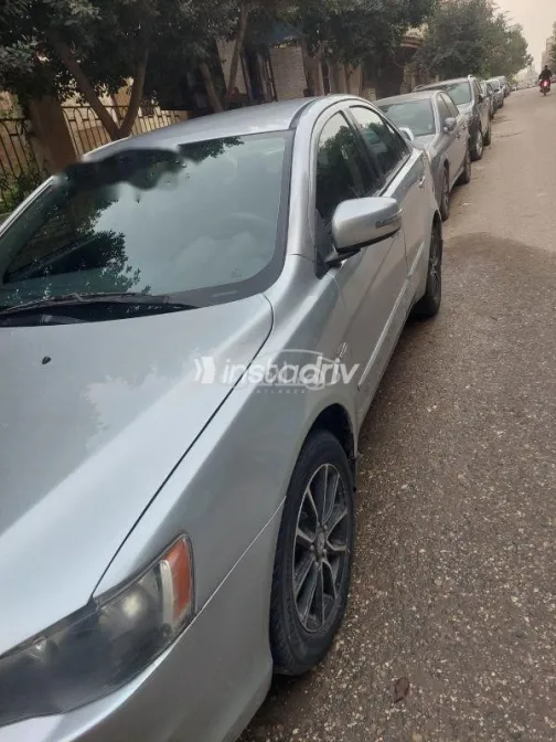 ميتسوبيشي لانسر 2016 فضي مستعملة للبيع - 3