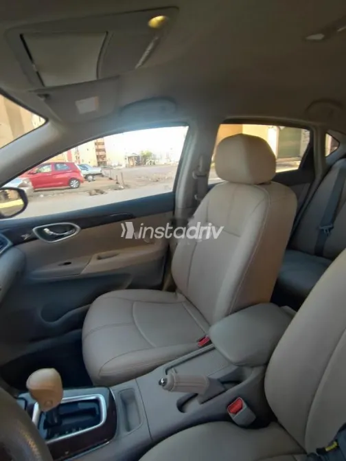 Nissan Sentra 2023 White Used for Sale - 7