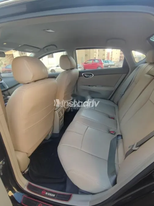 Nissan Sentra 2023 White Used for Sale - 9