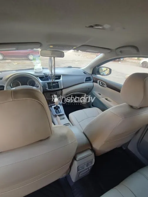 Nissan Sentra 2023 White Used for Sale - 10