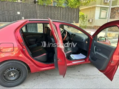 رينو لوجان 2015 أحمر مستعملة للبيع - 2