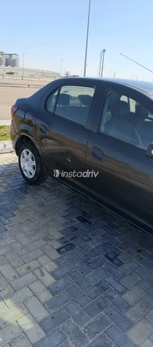 Renault Logan 2017 White Used for Sale - 8