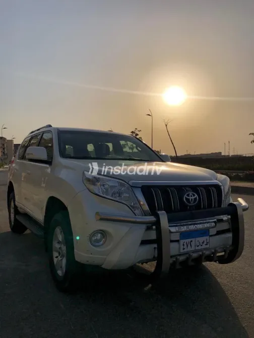 تويوتا لاند كروزر 2014 أبيض مستعملة للبيع - 6