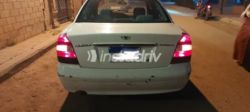 دايو نوبيرا 2005 أبيض مستعملة للبيع - 3