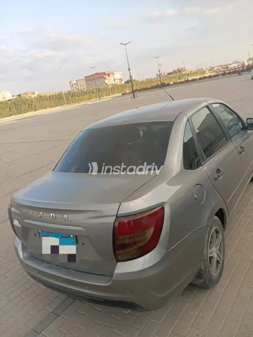 لادا جرانتا 2021 أبيض مستعملة للبيع - 4