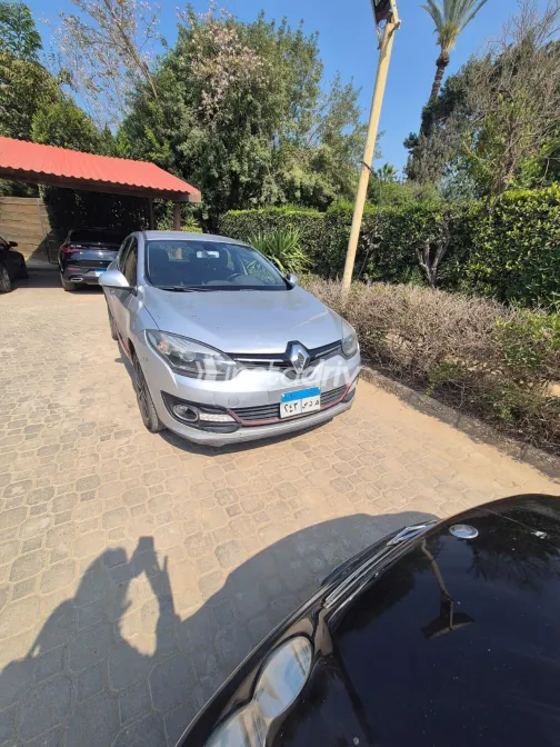 Renault Megane 2016 White Used for Sale - 3