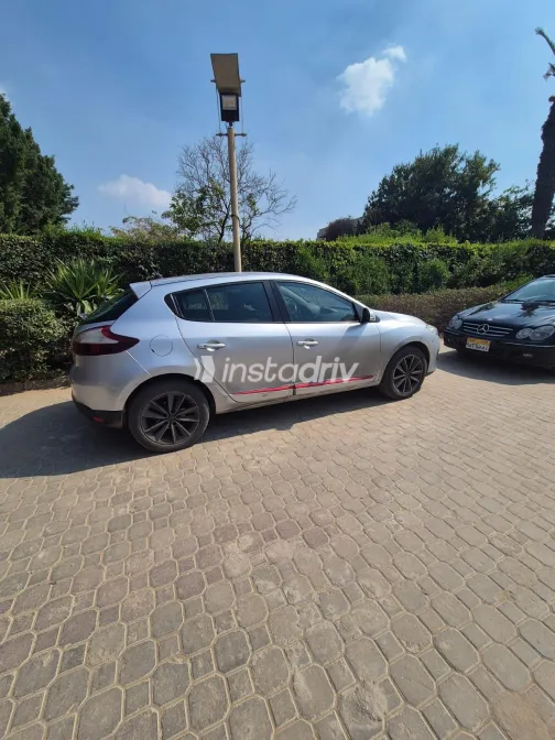 Renault Megane 2016 White Used for Sale - 4