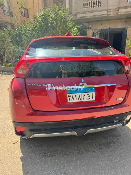 ميتسوبيشي اكليبس 2018 أبيض مستعملة للبيع - 1