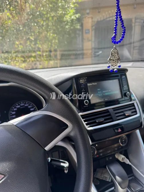 ميتسوبيشي اكليبس 2018 أبيض مستعملة للبيع - 10