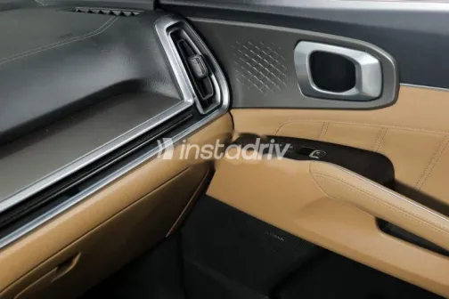 Kia Sorento 2025 White Used for Sale - 8