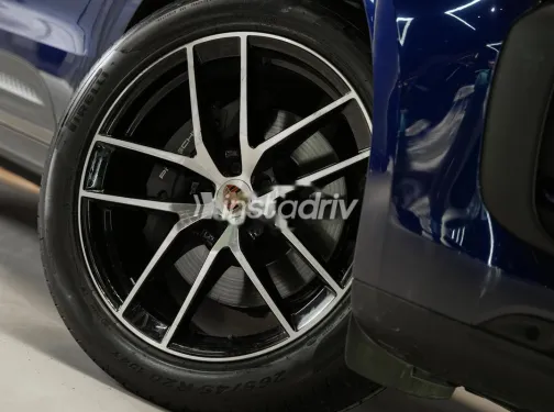 Porsche Macan 2022 Dark Blue Used for Sale - 10