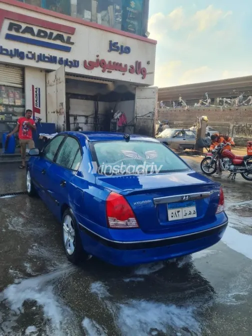 Hyundai Elantra 2004 Blue Used for Sale - 3