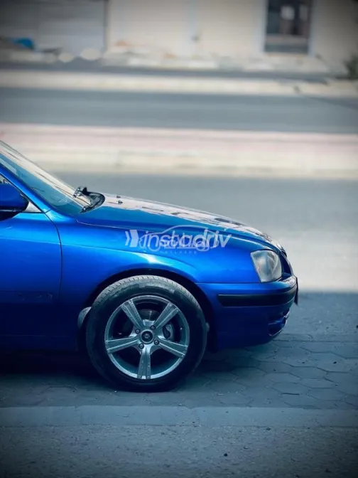 Hyundai Elantra 2004 Blue Used for Sale - 4