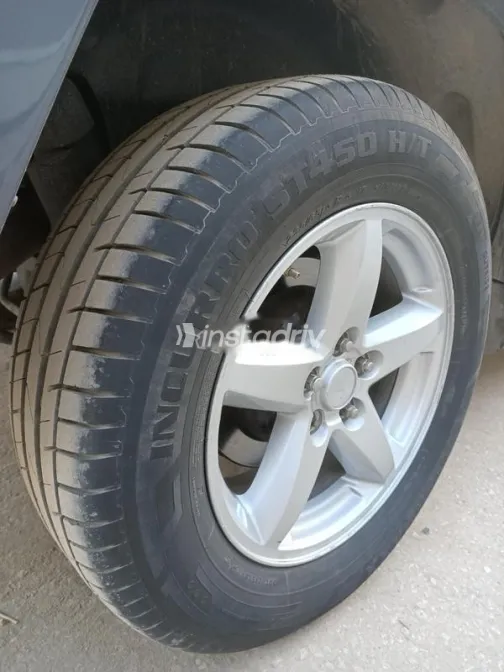 جيب شيروكي 2009 أزرق غامق مستعملة للبيع - 6