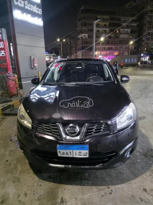 نيسان قشقاي 2012 باذنجاني مستعملة للبيع