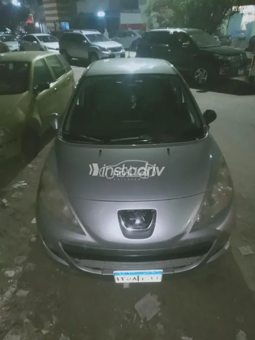 Peugeot 207 2011 Silver Used for Sale - 3