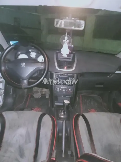 Peugeot 207 2011 Silver Used for Sale - 10