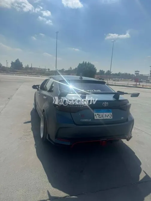 Toyota Corolla 2019 White Used for Sale - 3