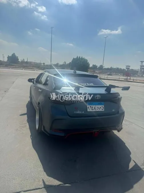 Toyota Corolla 2019 White Used for Sale - 8