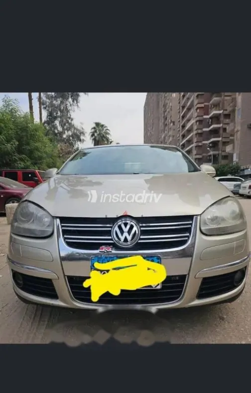 Volkswagen Jetta 2010 Champagne Used for Sale - 1
