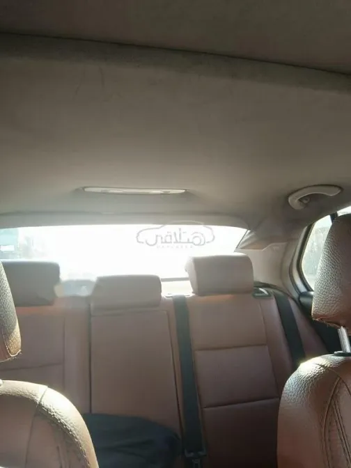 Volkswagen Jetta 2010 Champagne Used for Sale - 3