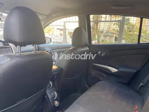 نيسان صنى 2022 أبيض مستعملة للبيع - 2