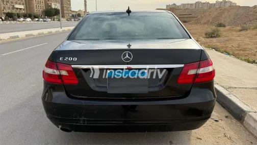 مرسيدس E 200 2013 أبيض مستعملة للبيع - 2