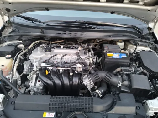 تويوتا كورولا 2021 أبيض مستعملة للبيع - 6