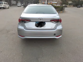 تويوتا كورولا 2021 أبيض مستعملة للبيع