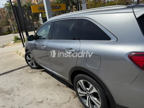 كيا EV6 2020 أبيض مستعملة للبيع - 9