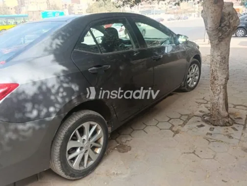 Toyota Corolla 2015 Silver Used for Sale - 4