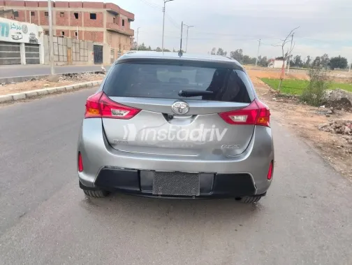 Toyota Auris 2015 Gray Used for Sale - 2