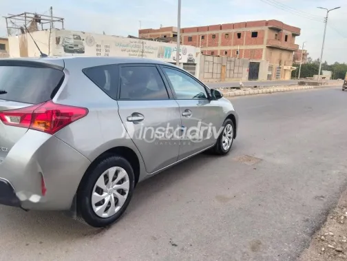 Toyota Auris 2015 Gray Used for Sale - 3