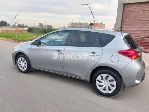 Toyota Auris 2015 Gray Used for Sale - 4