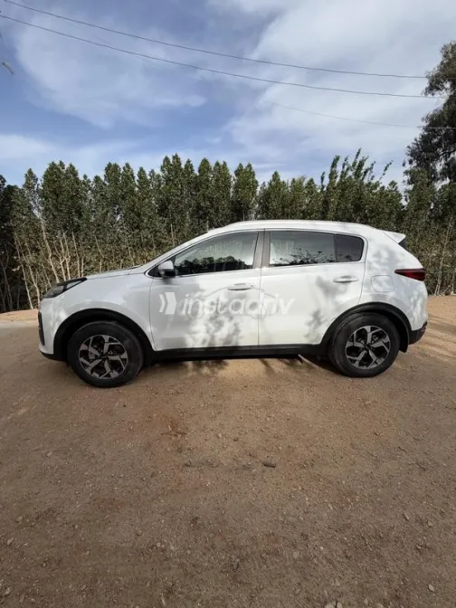 كيا سبورتاج 2022 أبيض مستعملة للبيع - 4