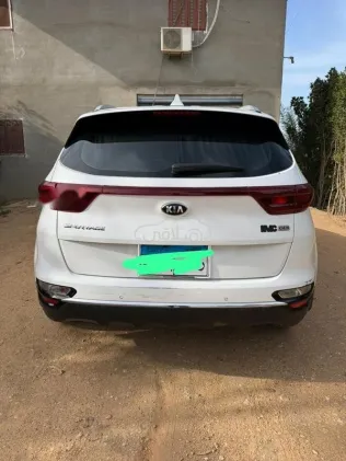 كيا سبورتاج 2022 أبيض مستعملة للبيع