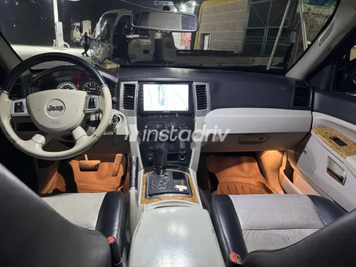 Jeep Grand Cherokee 2010 Black Used for Sale - 3