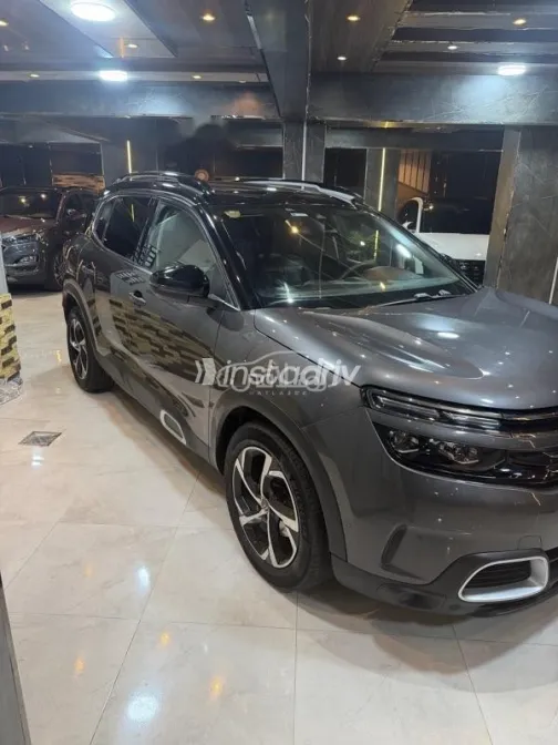 سيتروين C5 اير كروس 2020 رمادي مستعملة للبيع - 3