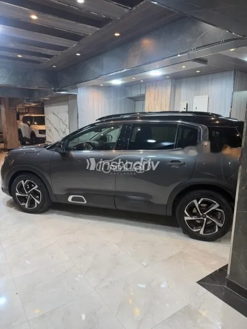 سيتروين C5 اير كروس 2020 رمادي مستعملة للبيع - 4